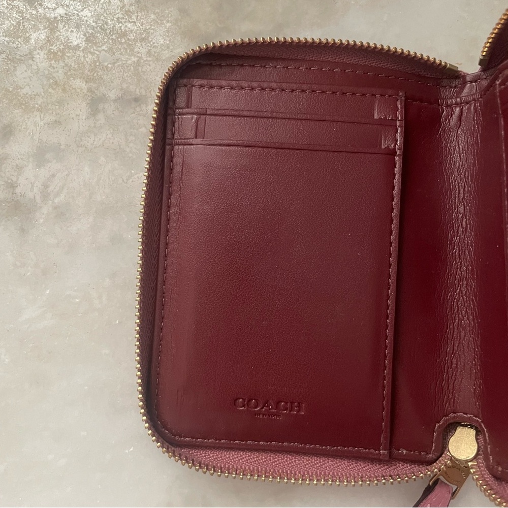 Pink Customized Wallet - Picture 4 of 5